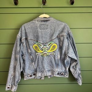Vintage Levi’s Large Jean Jacket Embroidered